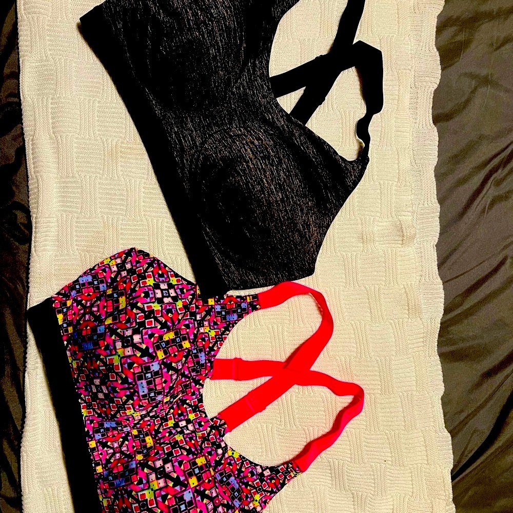 Victoria’s Secret - 2 sports bra